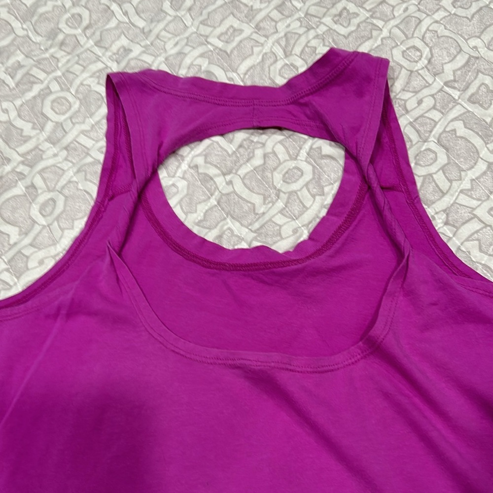Fabletics - Twist Back Top - Picture 6 of 8
